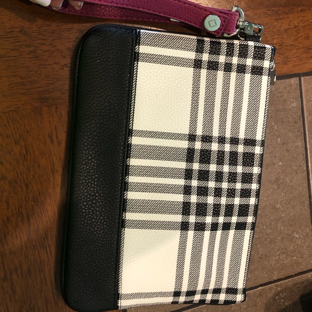 Jewell by Thirty-One wristlet